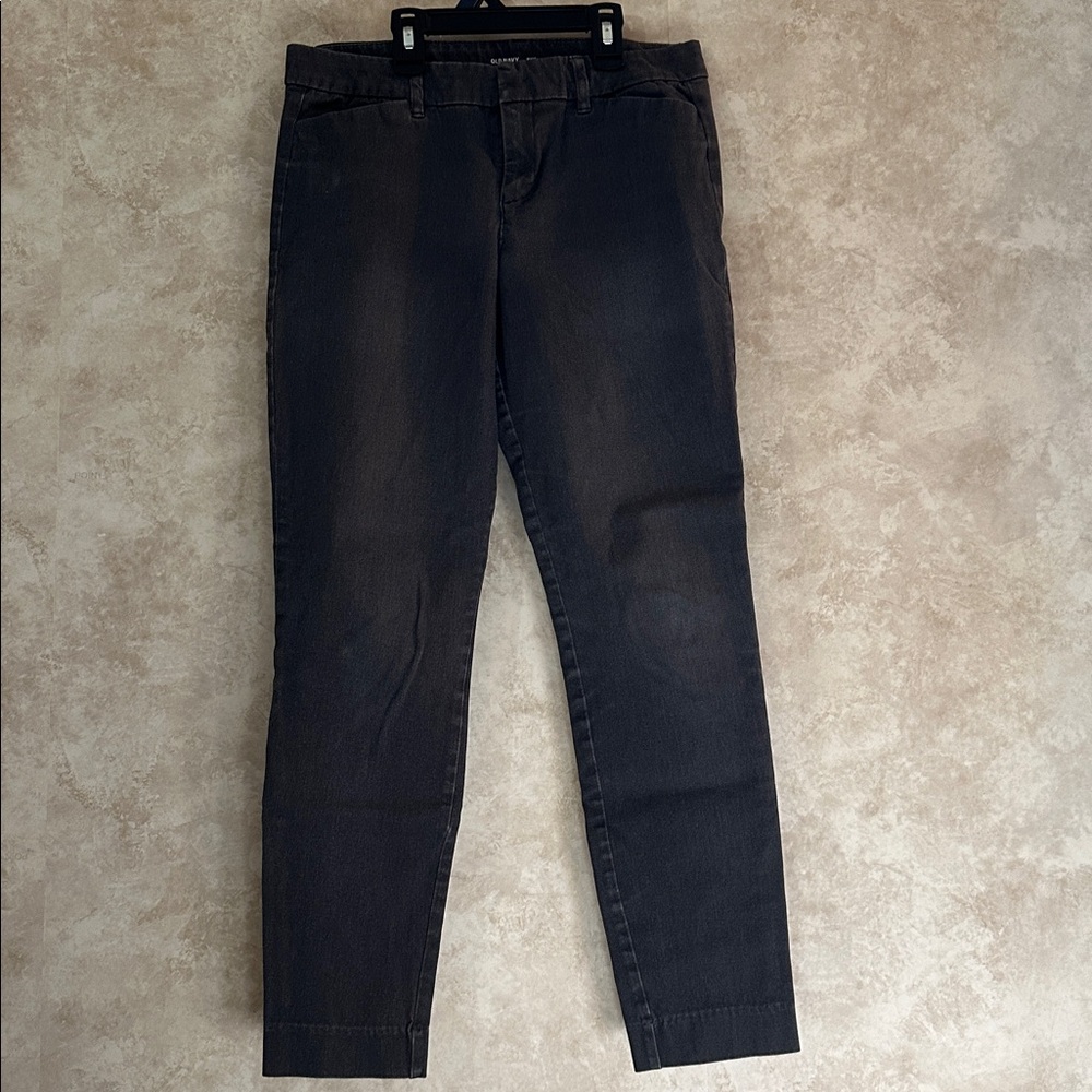 Old Navy Gray Cropped Pixie Pants